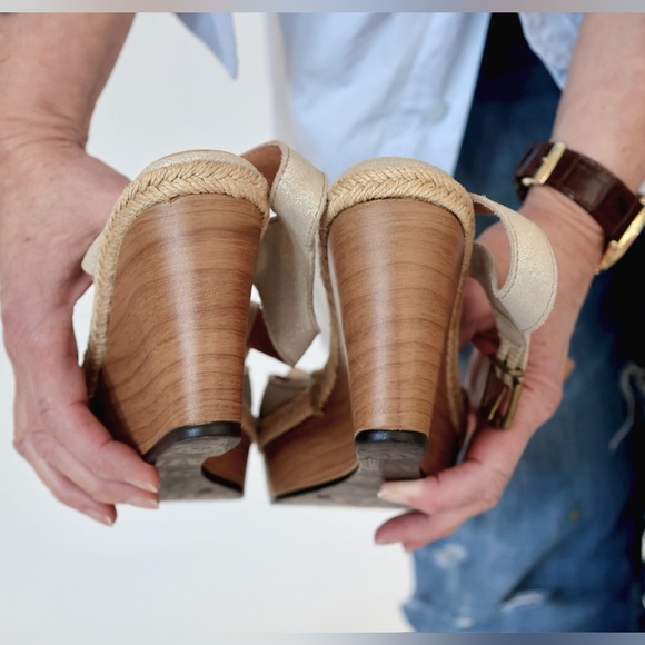 ‘Wonders’ wedge heel sandal - Picture 6 of 10